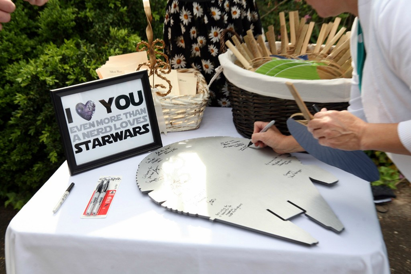 Illustration for article titled This couple's wedding may have been the geekiest wedding ever